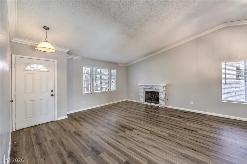 8392 Gresham, Las Vegas, NV 89123