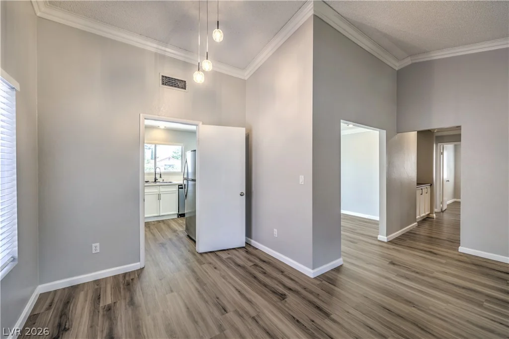 8392 Gresham, Las Vegas, NV 89123