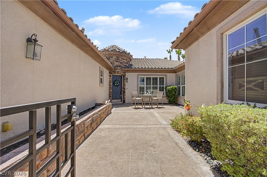 6891 GOOSE RIVER AVE, Las Vegas, NV 89131