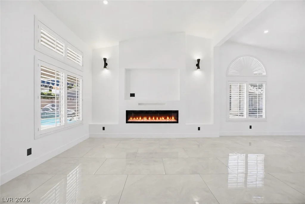 825 Royal Moon, Las Vegas, NV 89123