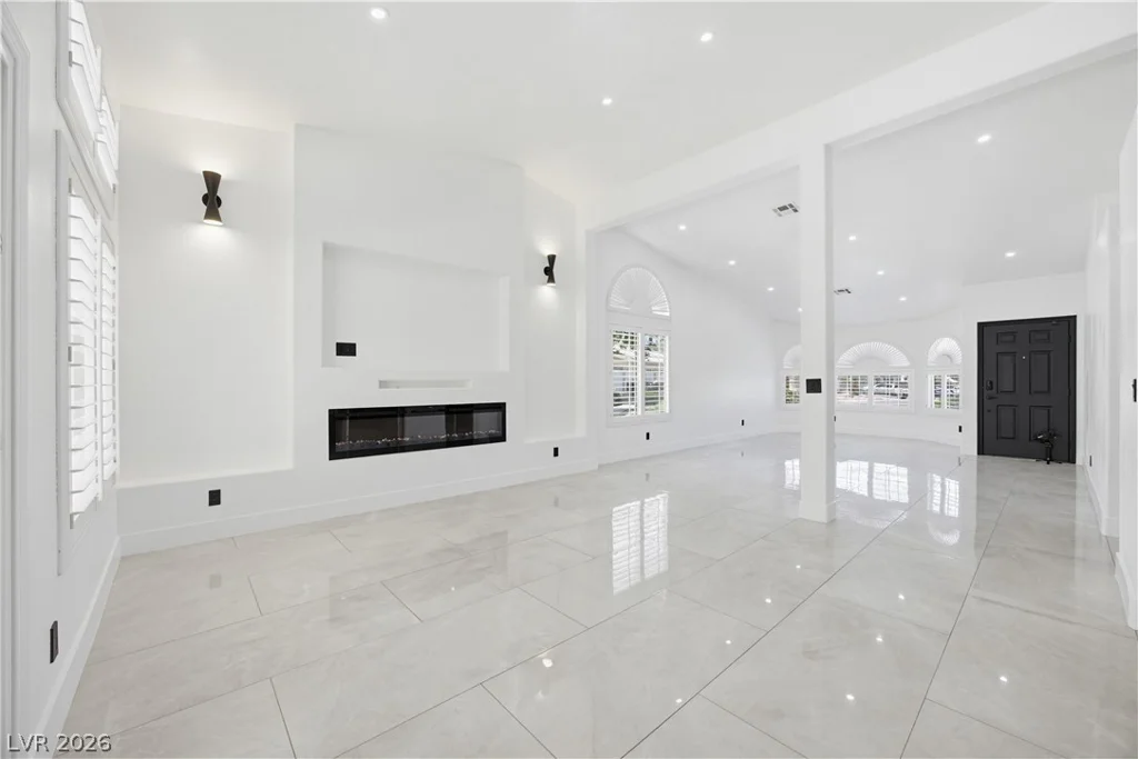 825 Royal Moon, Las Vegas, NV 89123