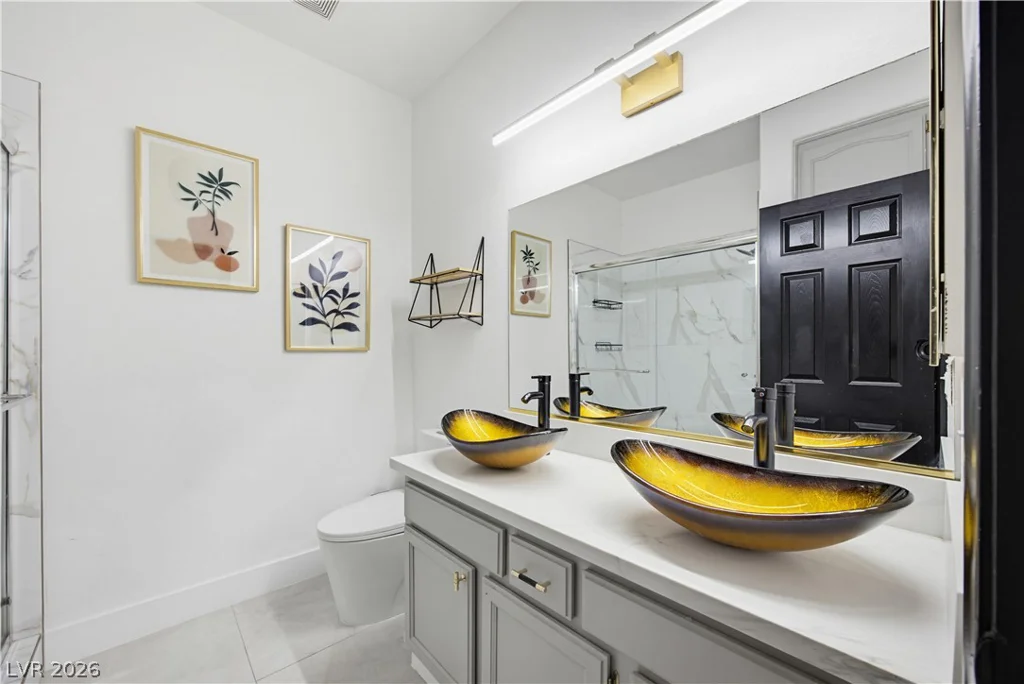 825 Royal Moon, Las Vegas, NV 89123
