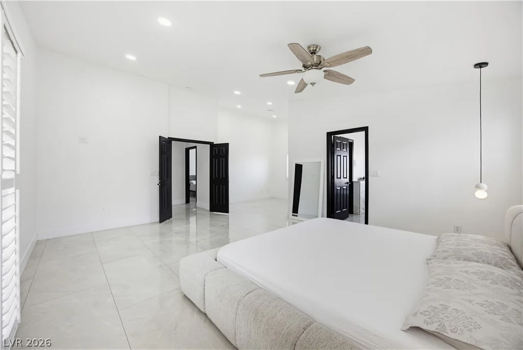 825 Royal Moon, Las Vegas, NV 89123