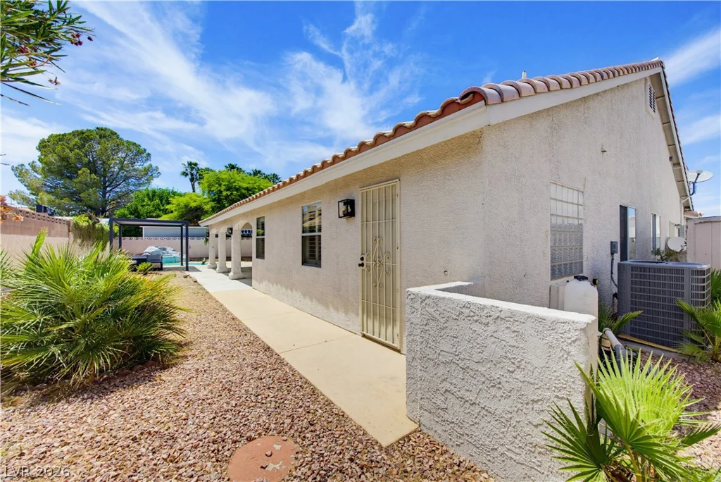 825 Royal Moon, Las Vegas, NV 89123