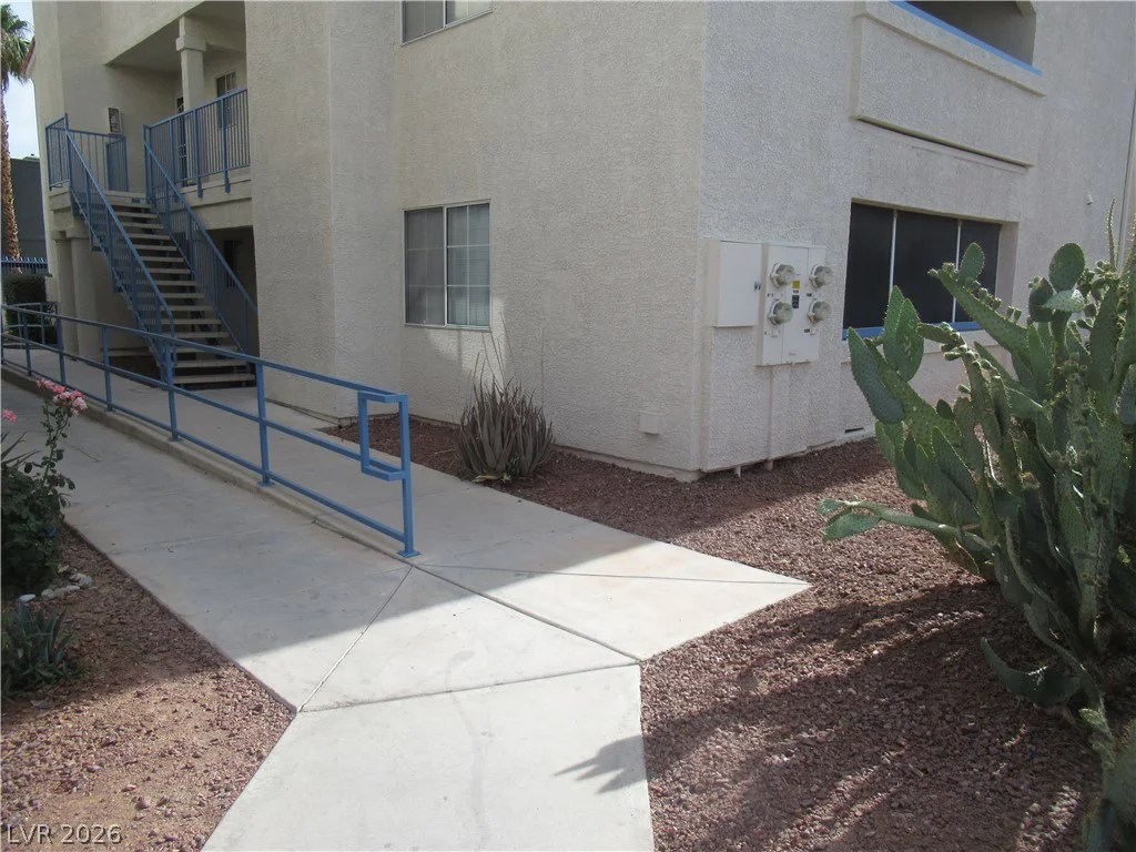 2725 Nellis, Las Vegas, NV 89121