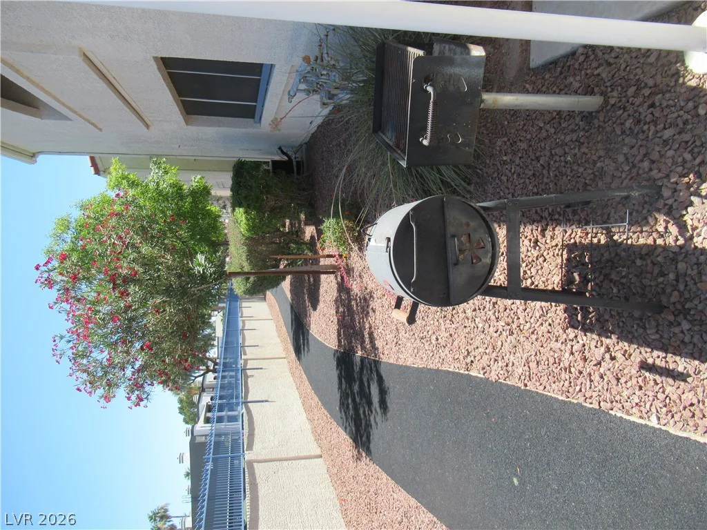 2725 Nellis, Las Vegas, NV 89121