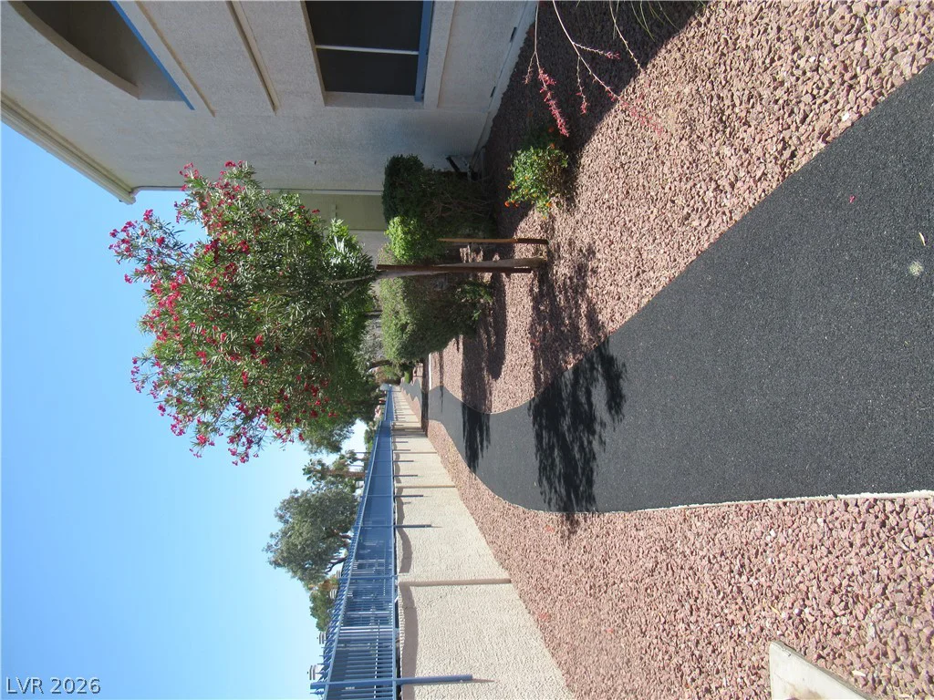 2725 Nellis, Las Vegas, NV 89121