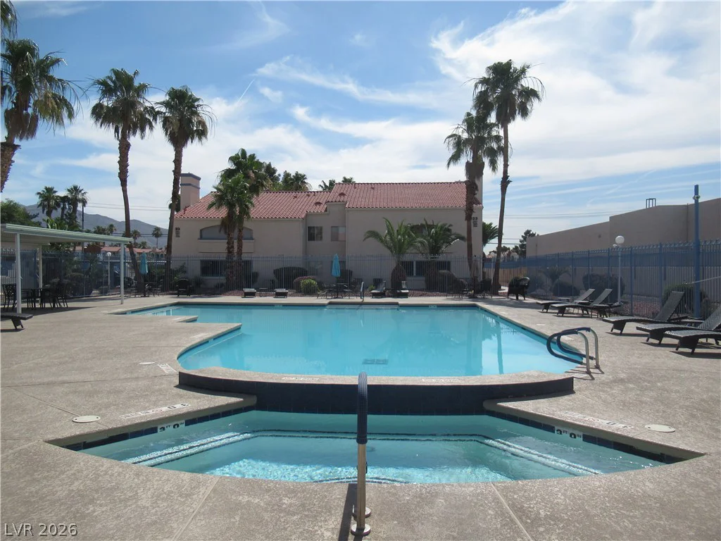 2725 Nellis, Las Vegas, NV 89121