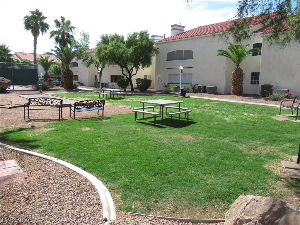 2725 Nellis, Las Vegas, NV 89121