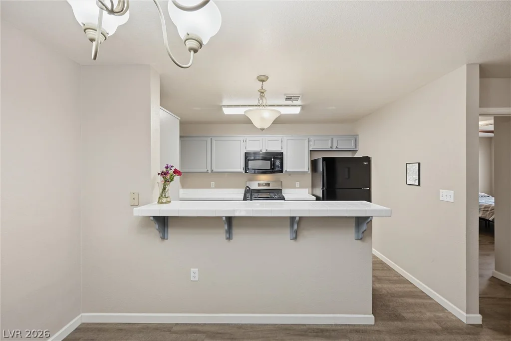 8452 Boseck, Las Vegas, NV 89145