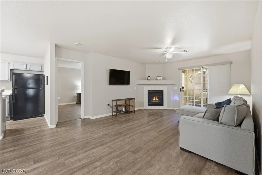 8452 Boseck, Las Vegas, NV 89145