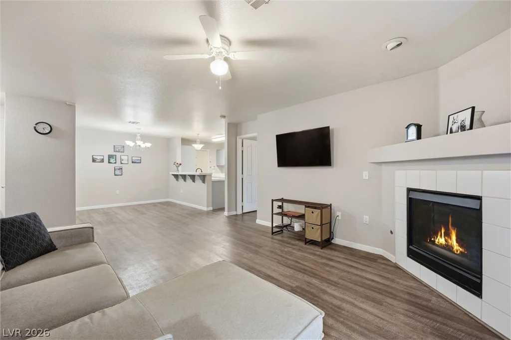 8452 Boseck, Las Vegas, NV 89145