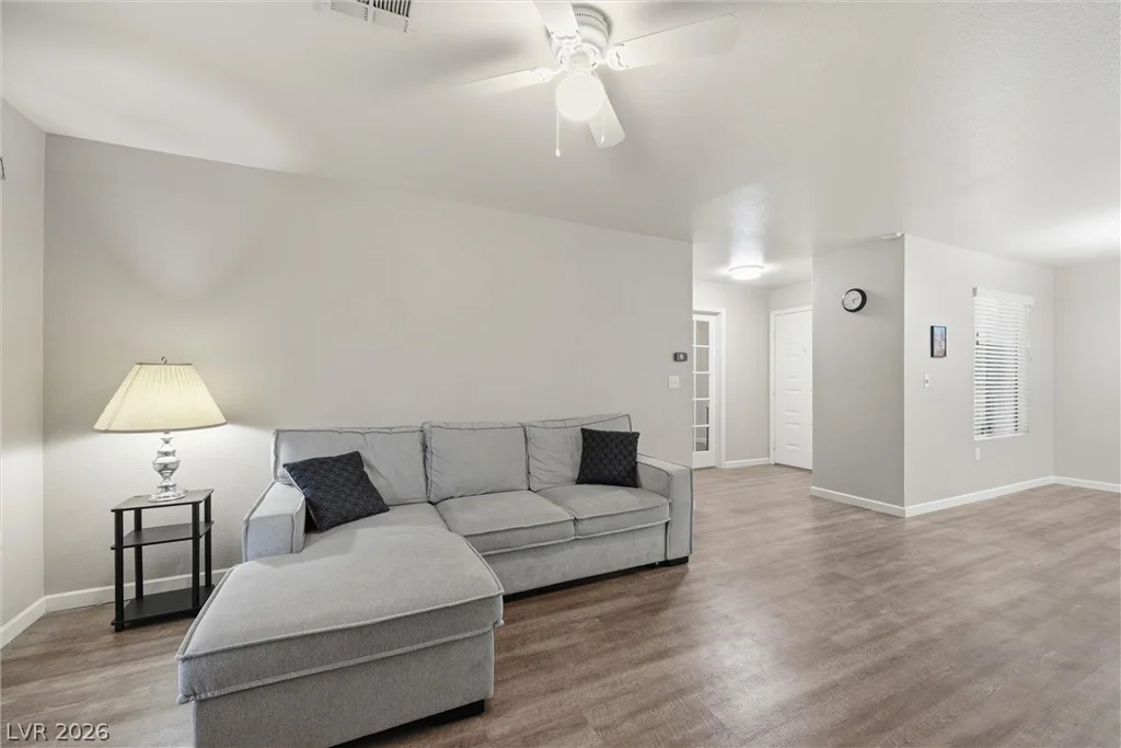 8452 Boseck, Las Vegas, NV 89145