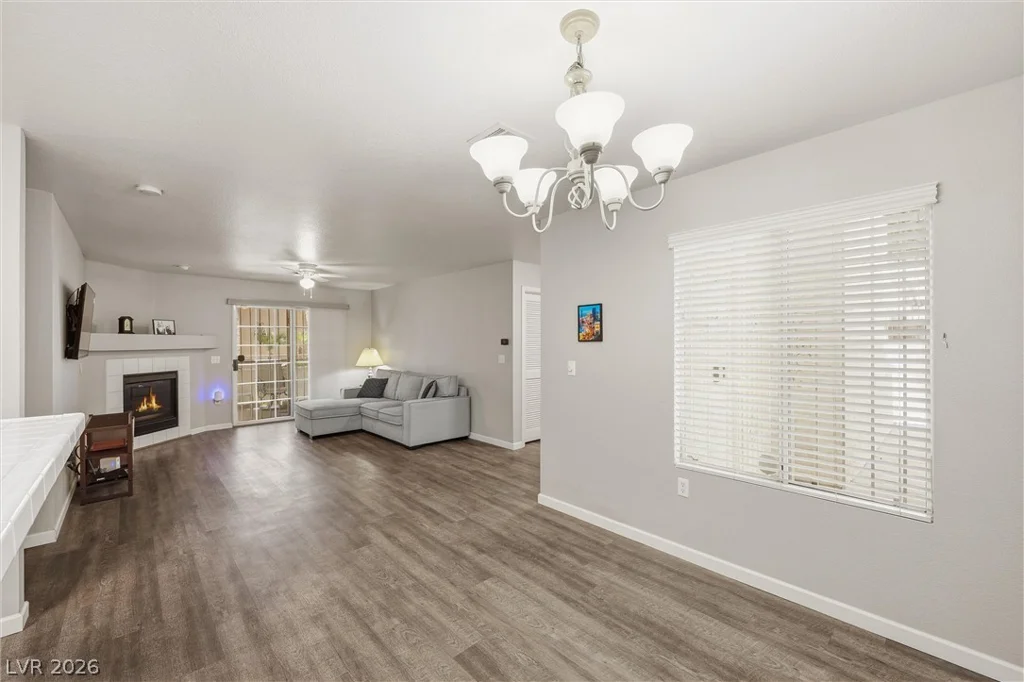 8452 Boseck, Las Vegas, NV 89145