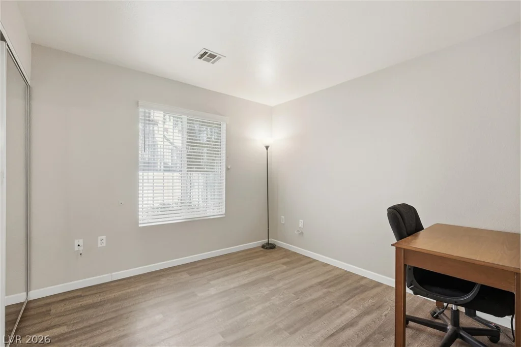 8452 Boseck, Las Vegas, NV 89145