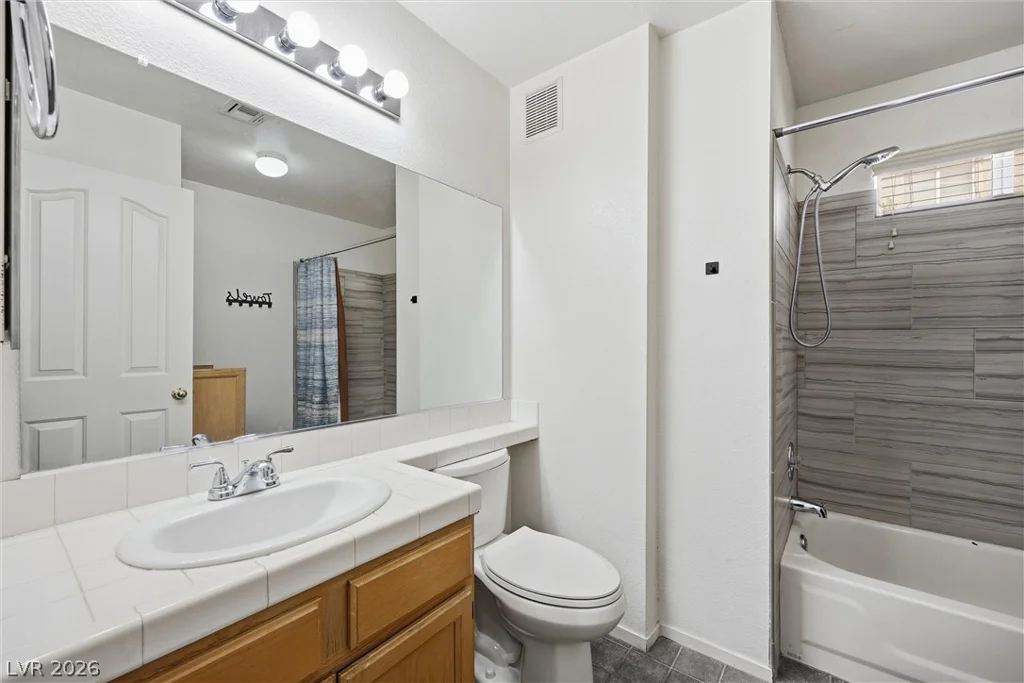 8452 Boseck, Las Vegas, NV 89145