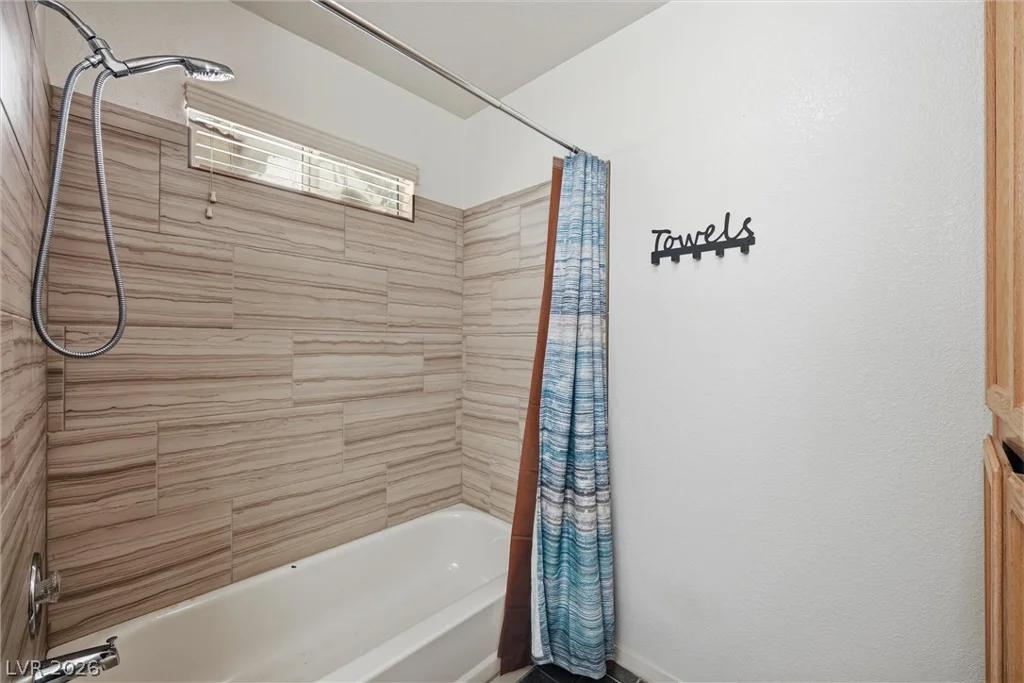 8452 Boseck, Las Vegas, NV 89145