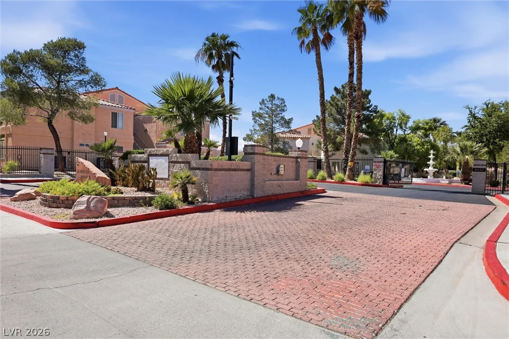 8452 Boseck, Las Vegas, NV 89145