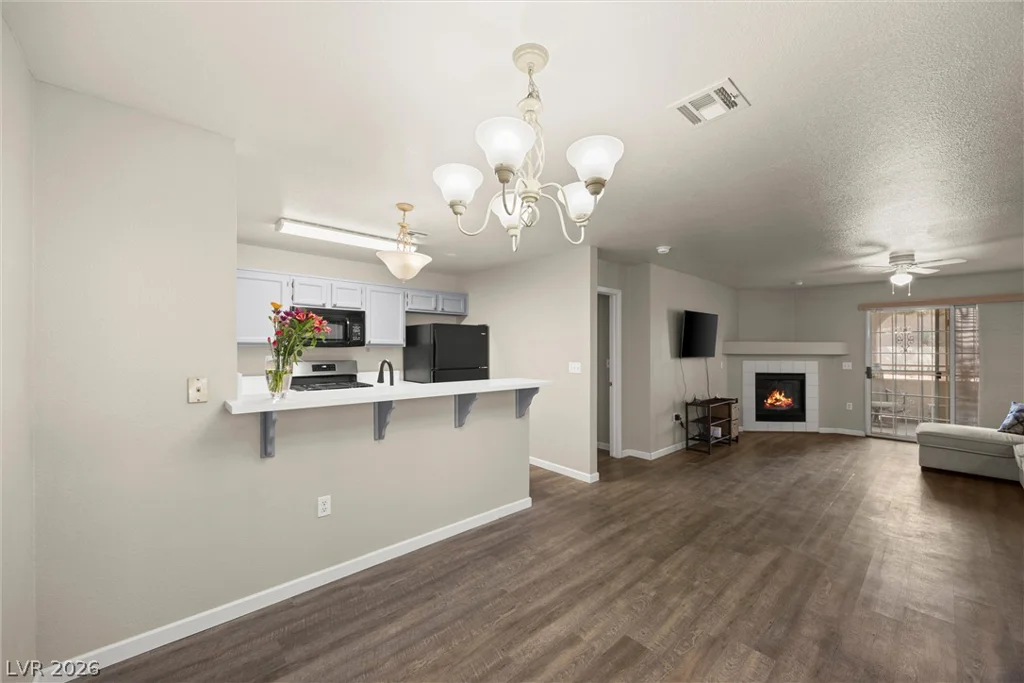 8452 Boseck, Las Vegas, NV 89145