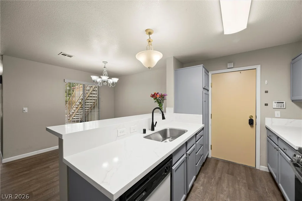 8452 Boseck, Las Vegas, NV 89145