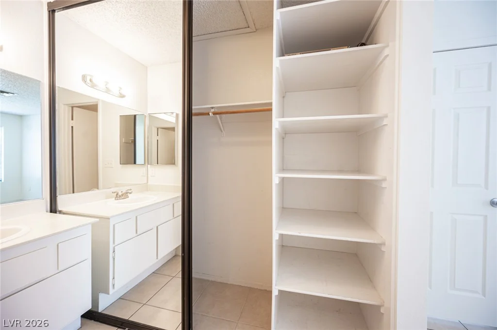 4729 Nara Vista, Las Vegas, NV 89103