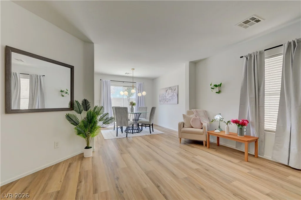 7737 Prosperity River, Las Vegas, NV 89129