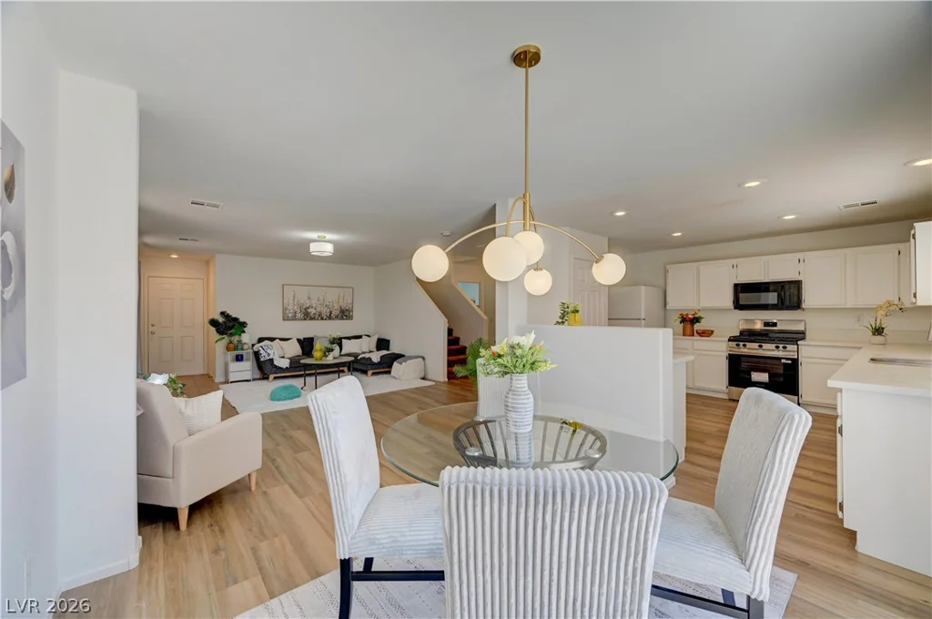 7737 Prosperity River, Las Vegas, NV 89129