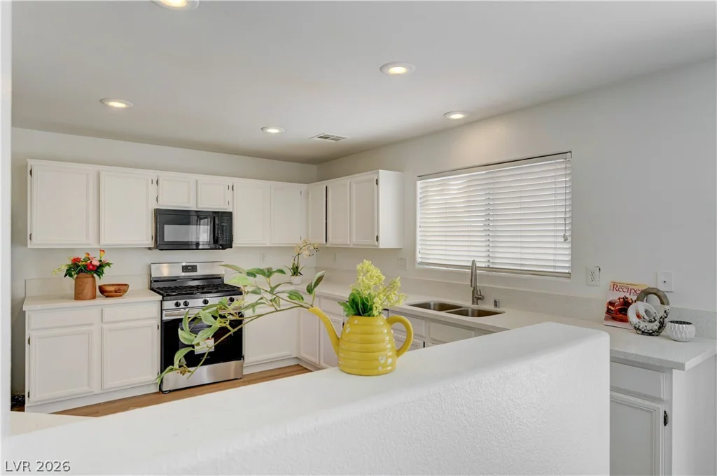 7737 Prosperity River, Las Vegas, NV 89129