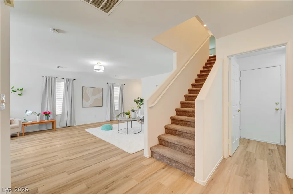 7737 Prosperity River, Las Vegas, NV 89129