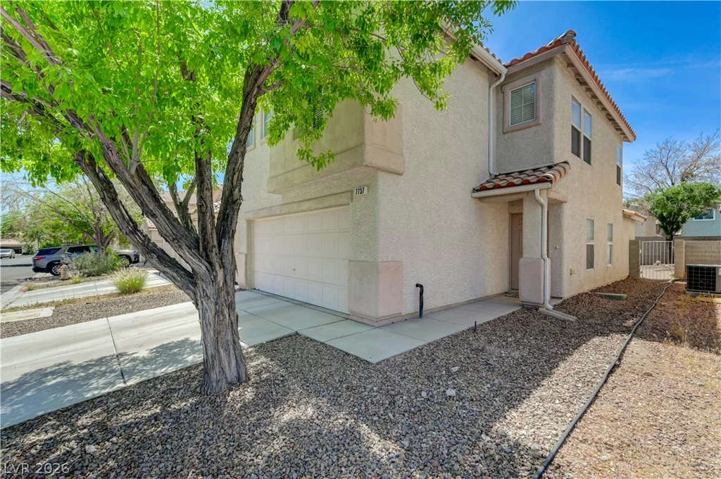 7737 Prosperity River, Las Vegas, NV 89129