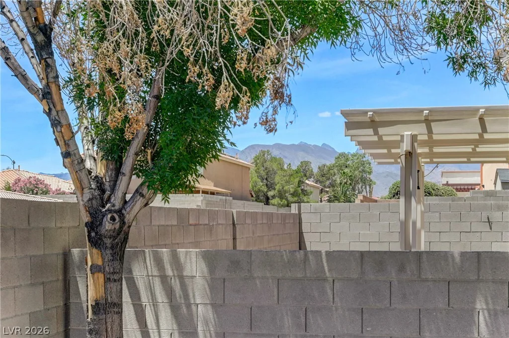 7737 Prosperity River, Las Vegas, NV 89129