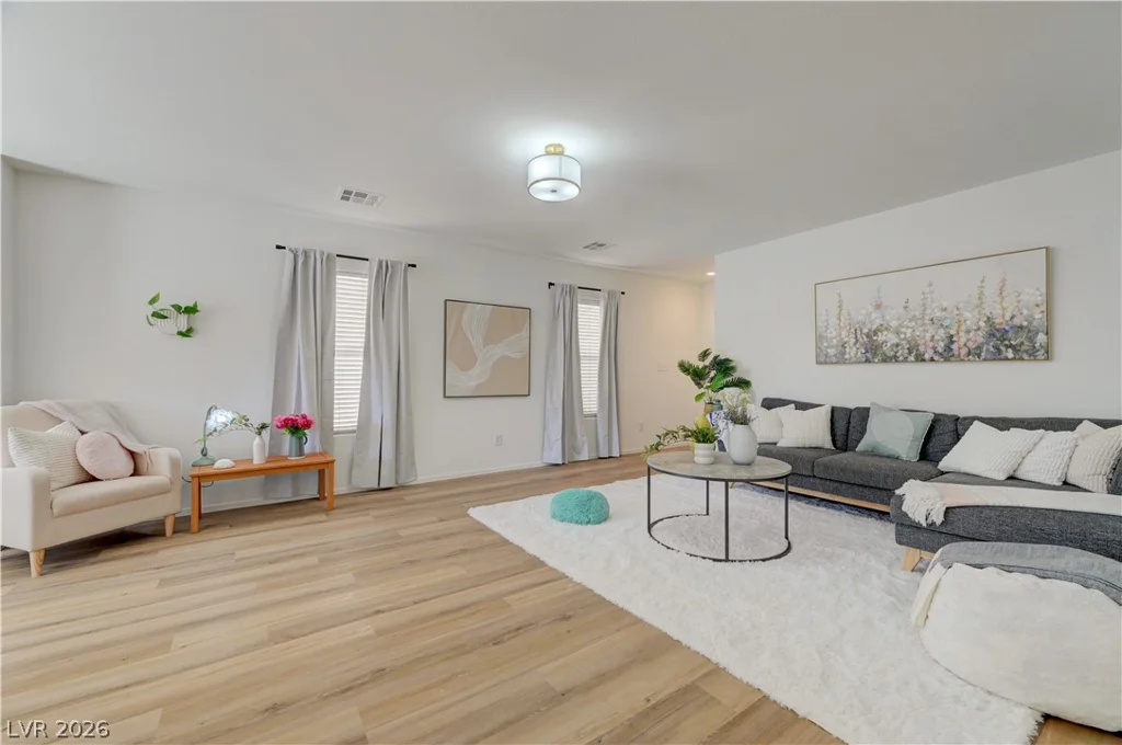 7737 Prosperity River, Las Vegas, NV 89129
