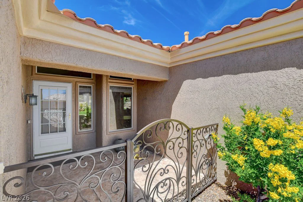 10701 Hunters Woods, Las Vegas, NV 89134