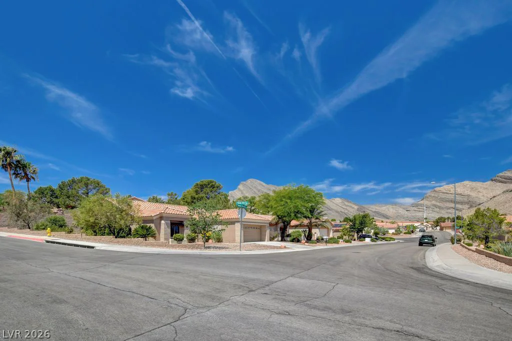 10701 Hunters Woods, Las Vegas, NV 89134