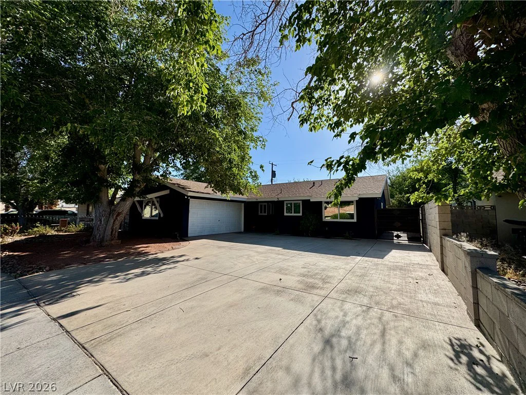 26 Zircon, Las Vegas, NV 89106