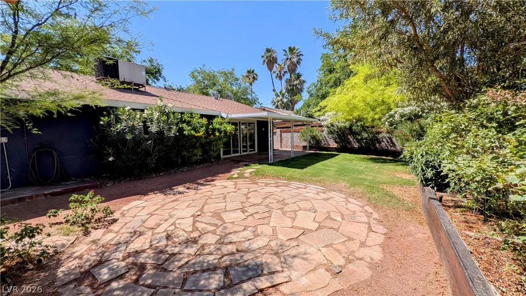 26 Zircon, Las Vegas, NV 89106