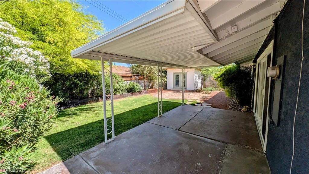 26 Zircon, Las Vegas, NV 89106