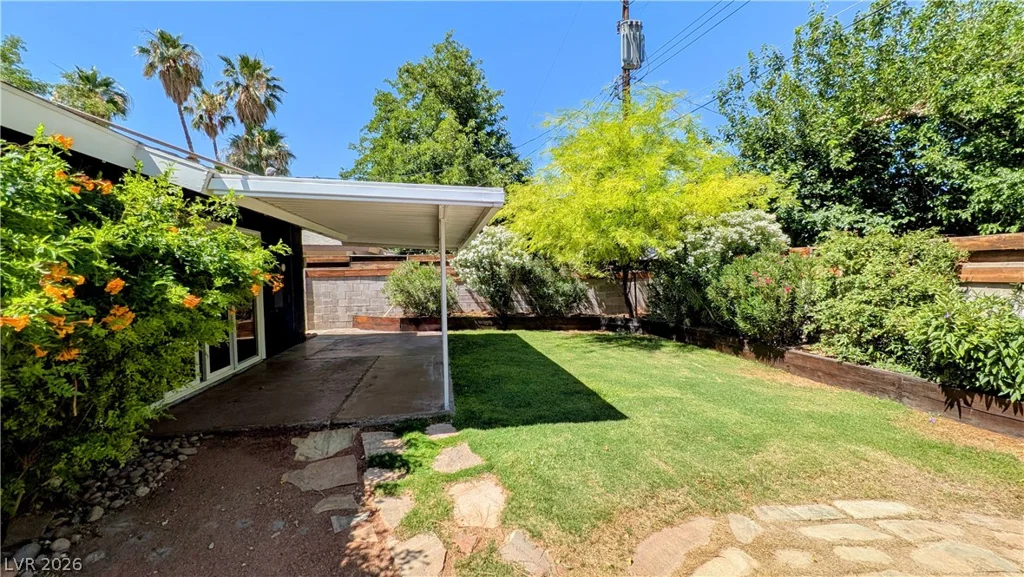 26 Zircon, Las Vegas, NV 89106