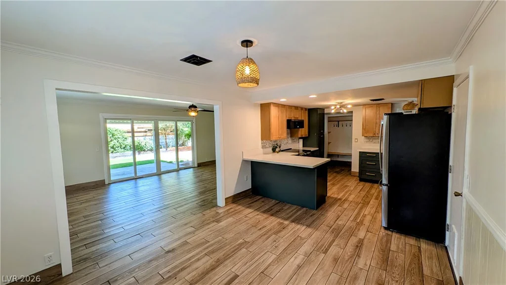 26 Zircon, Las Vegas, NV 89106