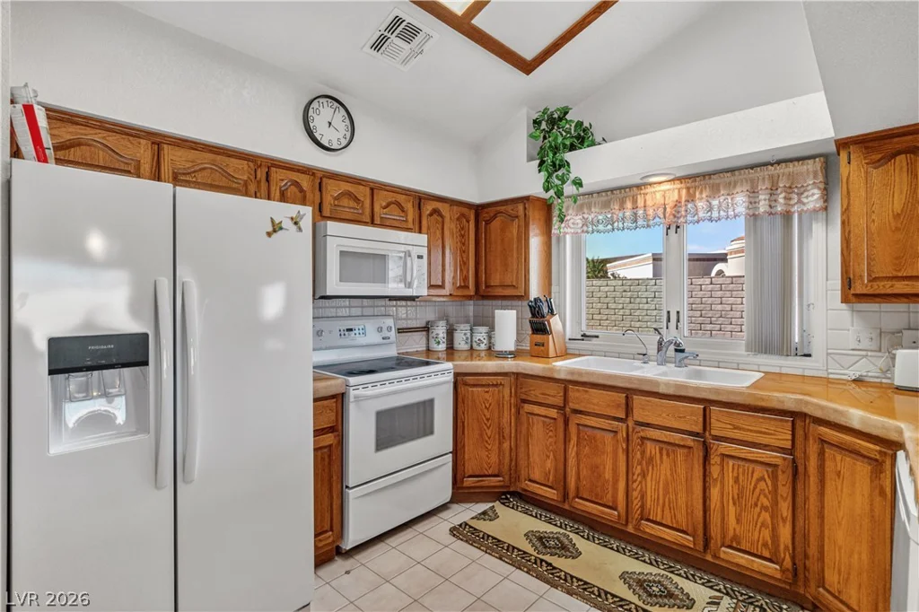 2055 Cholla, Laughlin, NV 89029