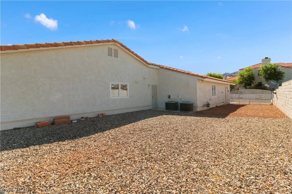 2055 Cholla, Laughlin, NV 89029