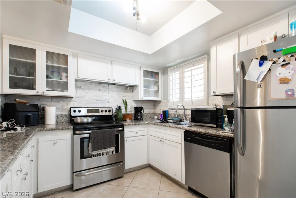 5927 Vegas, Las Vegas, NV 89108