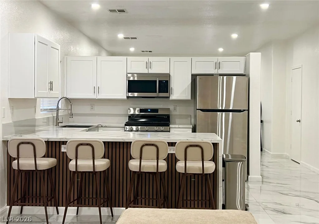 6022 Highland Gardens, North Las Vegas, NV 89031