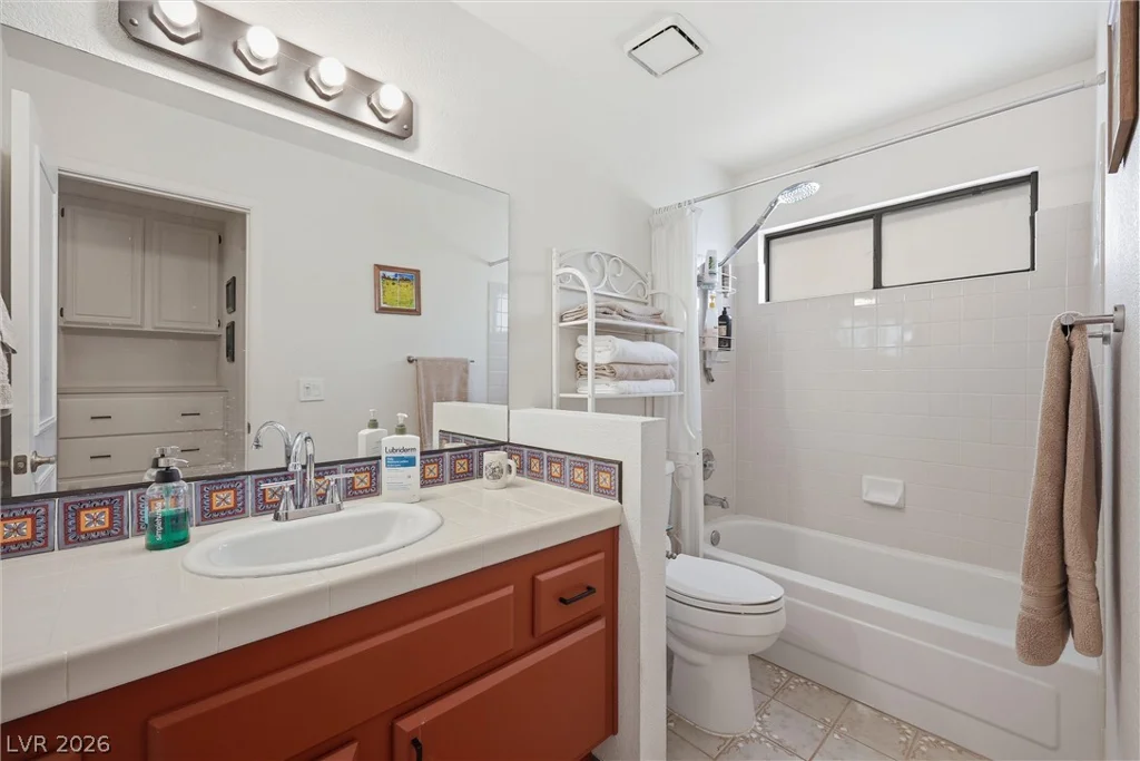 3128 Donnegal Bay, Las Vegas, NV 89117