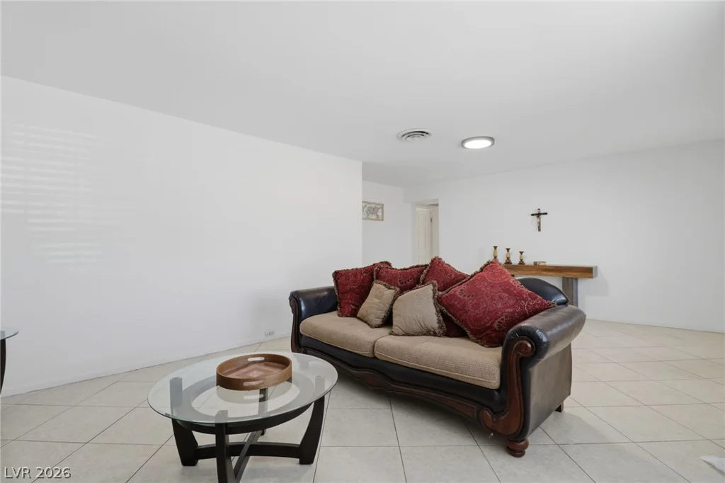 2990 Ferndale, Las Vegas, NV 89121