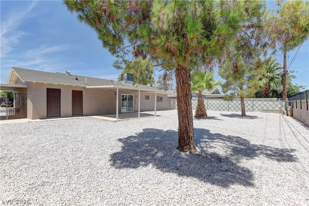 3056 Greenbriar, Las Vegas, NV 89121