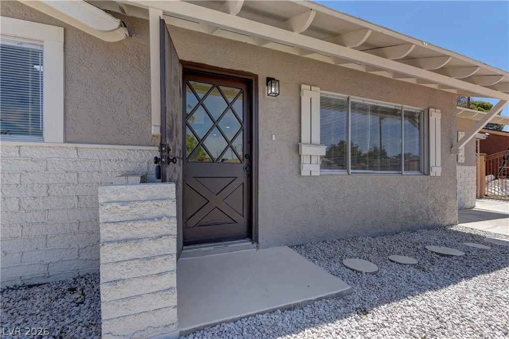 3056 Greenbriar, Las Vegas, NV 89121