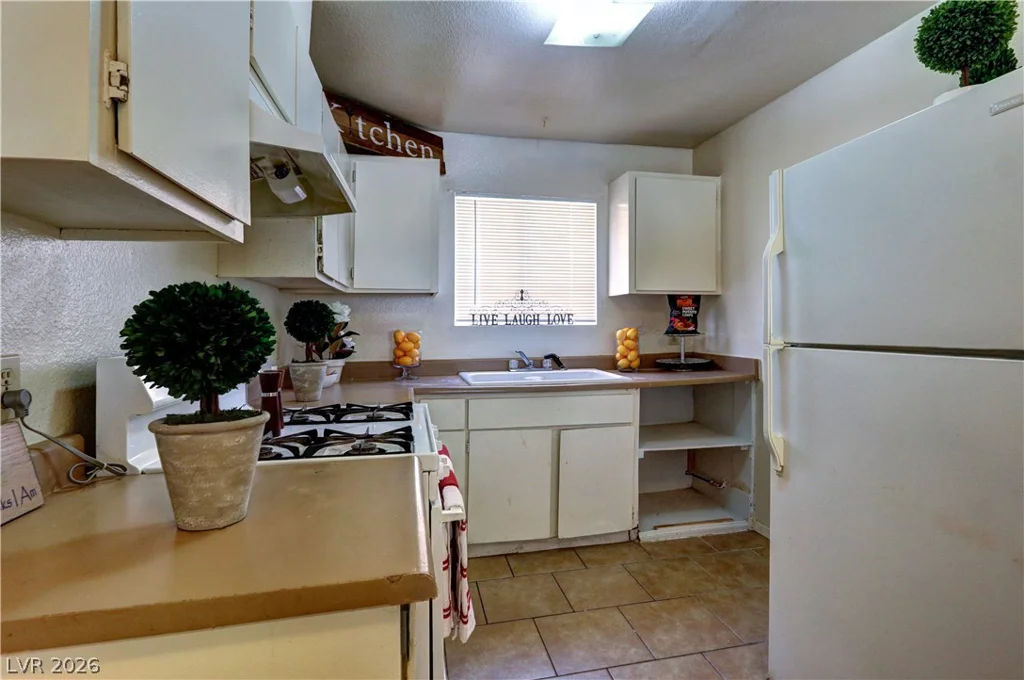 1721 Cordoba, Las Vegas, NV 89108