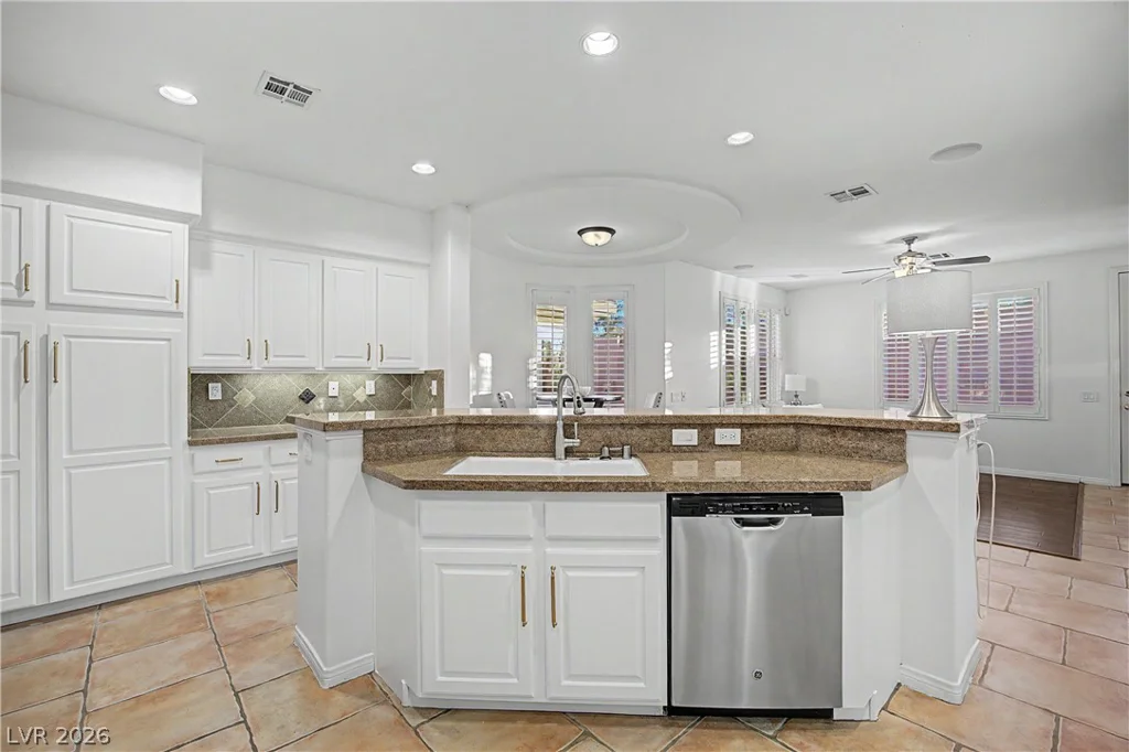 9733 Plateau Heights, Las Vegas, NV 89144