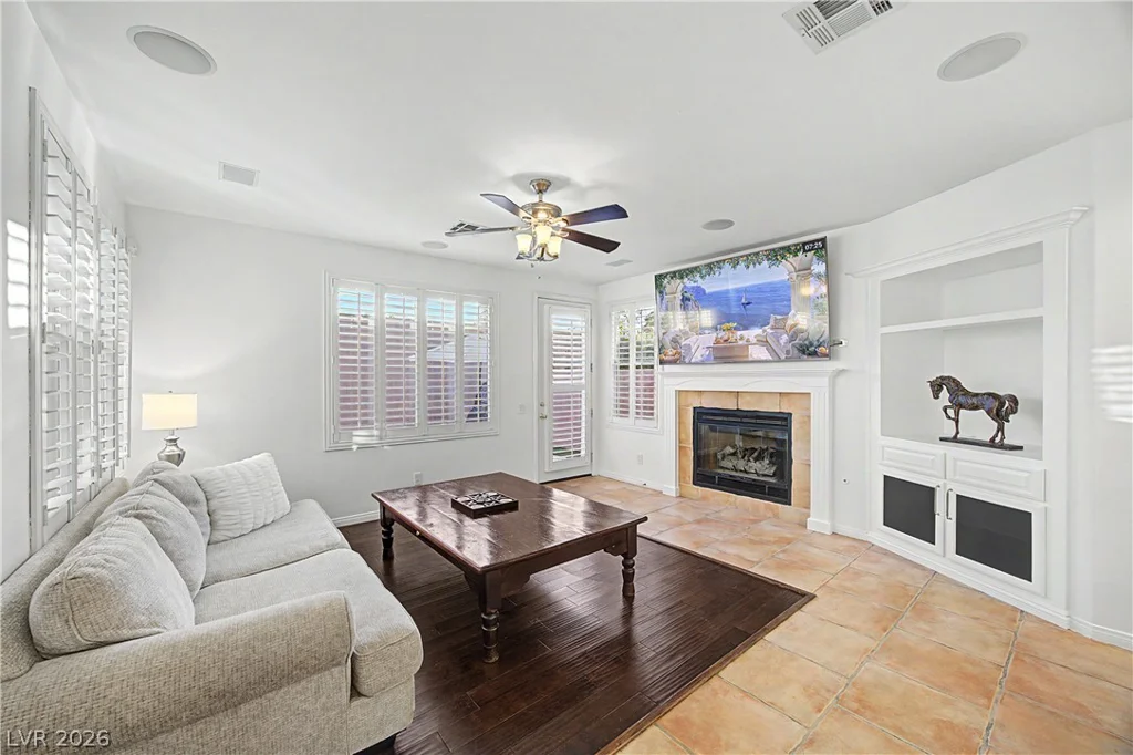 9733 Plateau Heights, Las Vegas, NV 89144